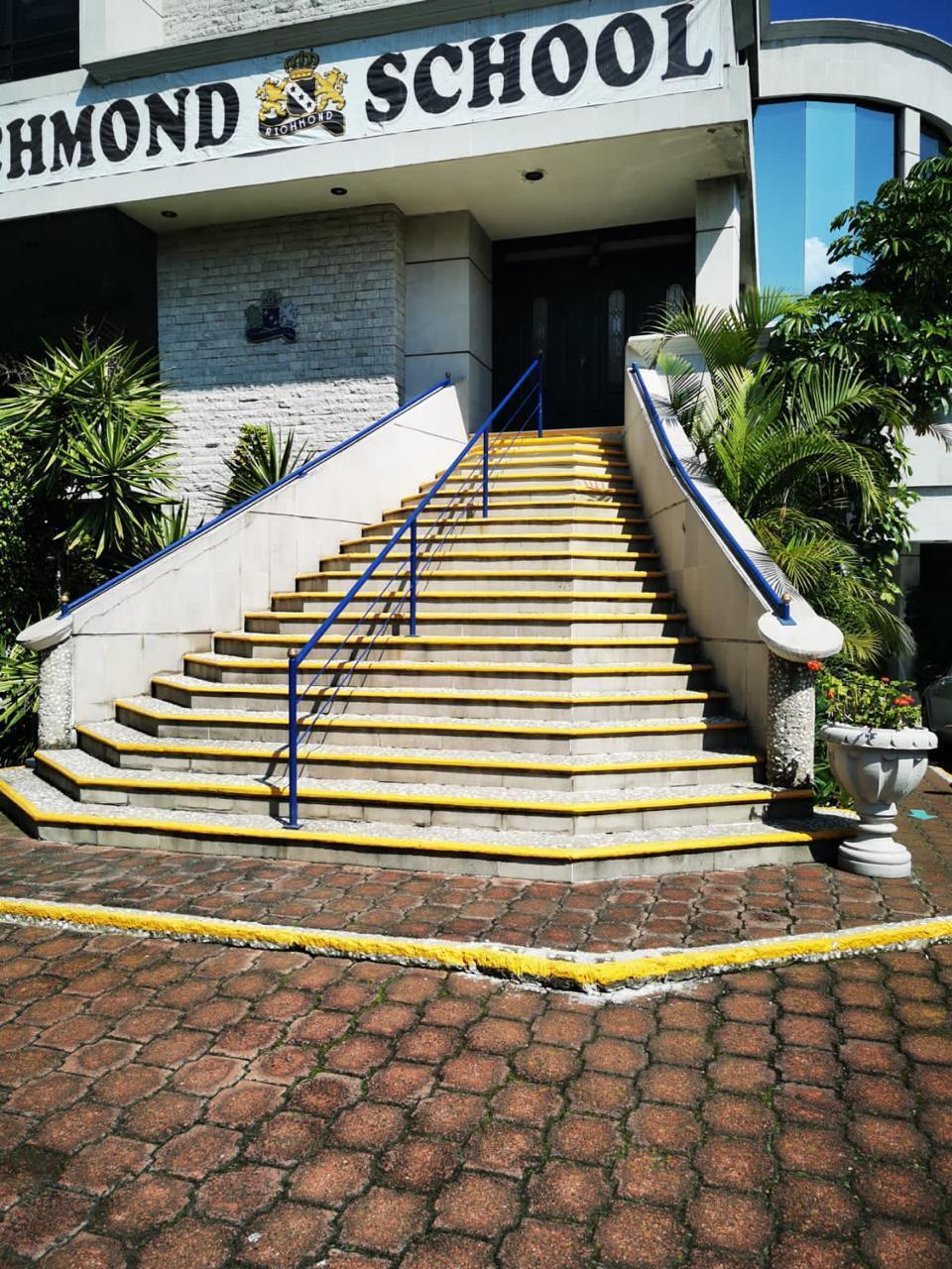 2 de 28
