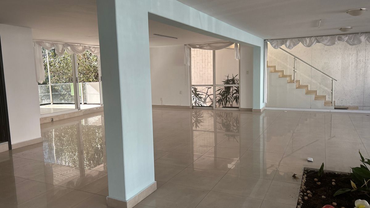 1 de 17: DOBLE SALA