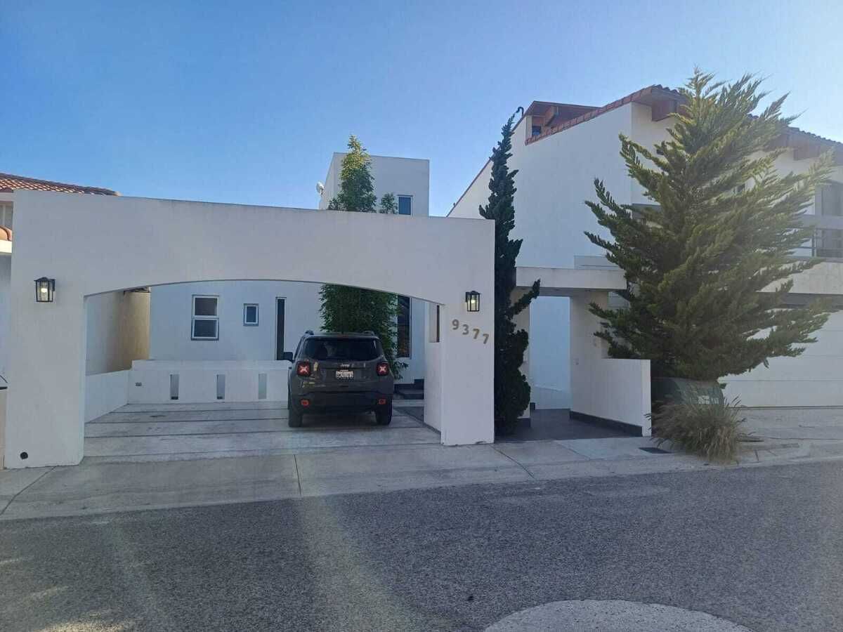 Elegant House for Sale with a View of the Sea and Incredible Terrace, in Real del Mar - foto 1