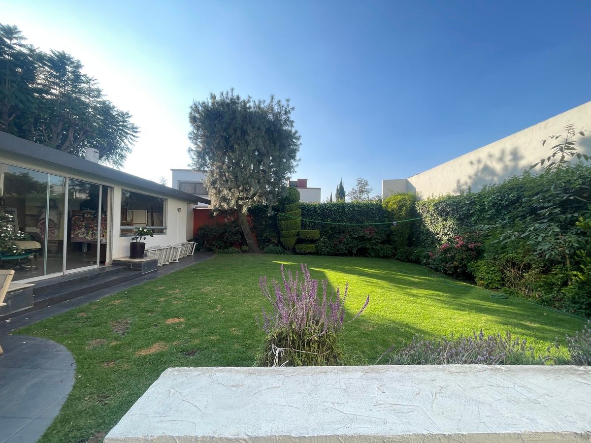 17 de 18: Jardín, 150 m planos parte de atrás