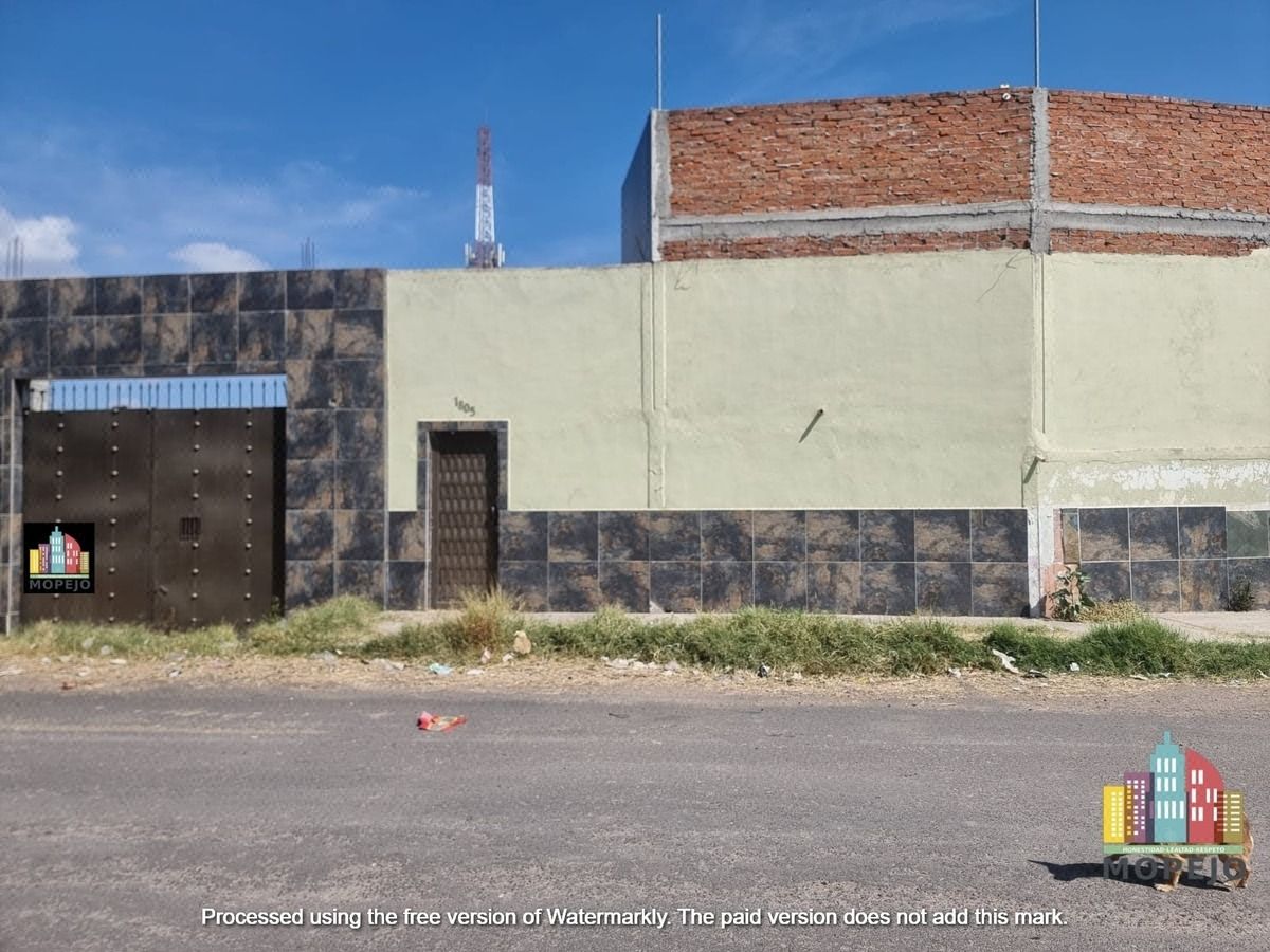 Se Vende Casa con Amplio Terreno