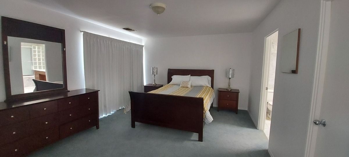 8 de 10: Recámara principal con walking closet