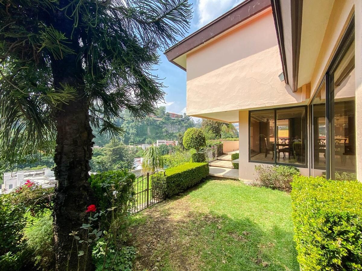 Casa en venta en Bosques de las Lomas - foto 2