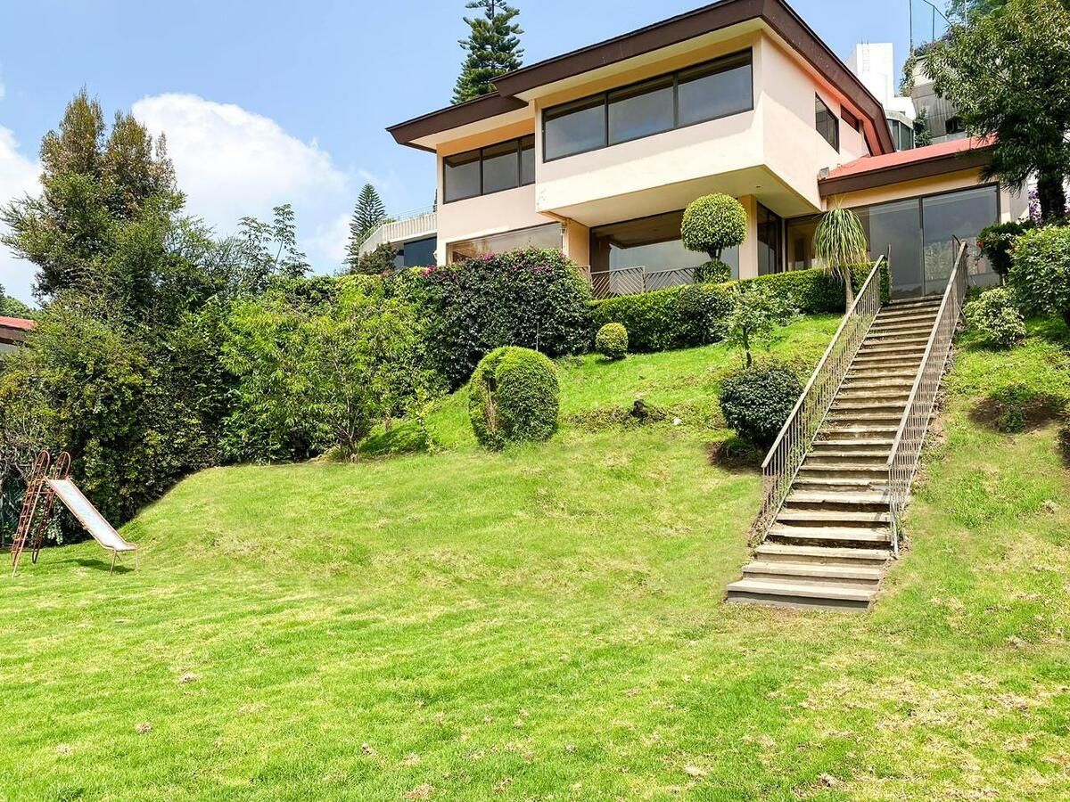 Casa en venta en Bosques de las Lomas - foto 1