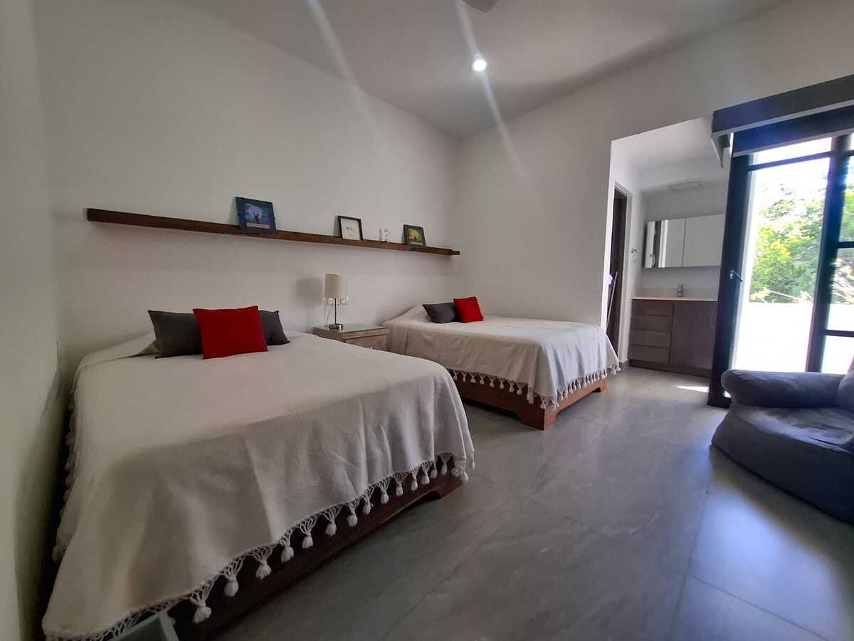 HOUSE FOR SALE IN EL CAMPANARIO, QRO - foto 1