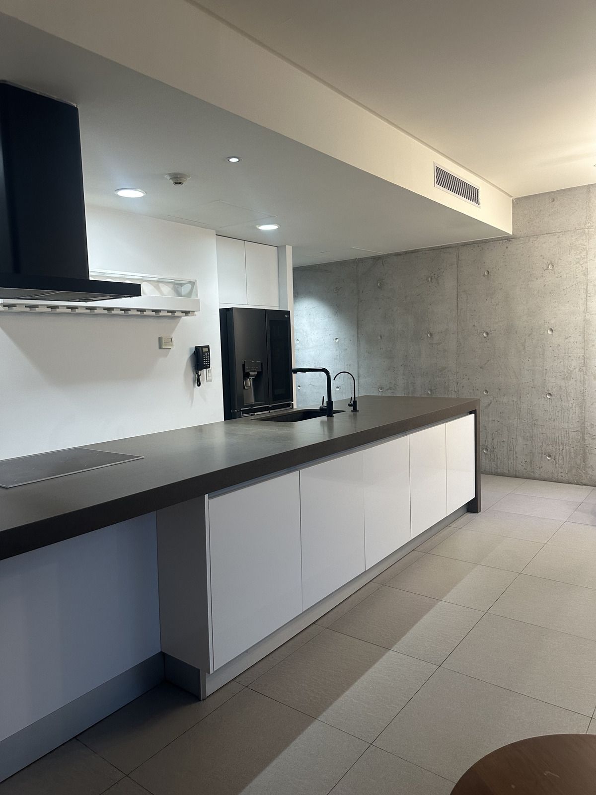 2 of 24: Cocina Equipada y remodelada