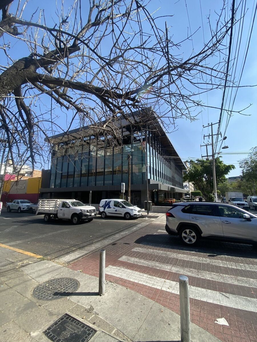 3 de 8