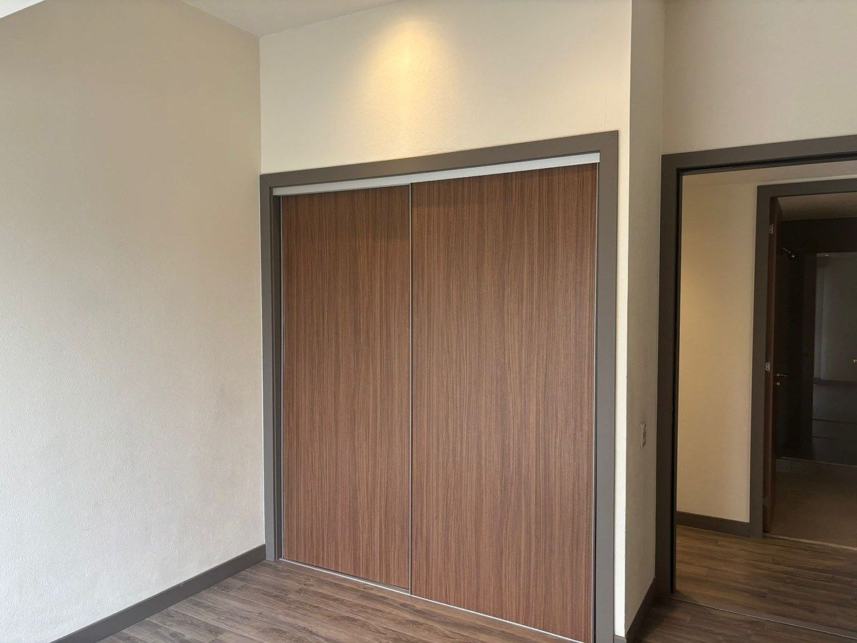 9 de 23: Closet recamara secundaria