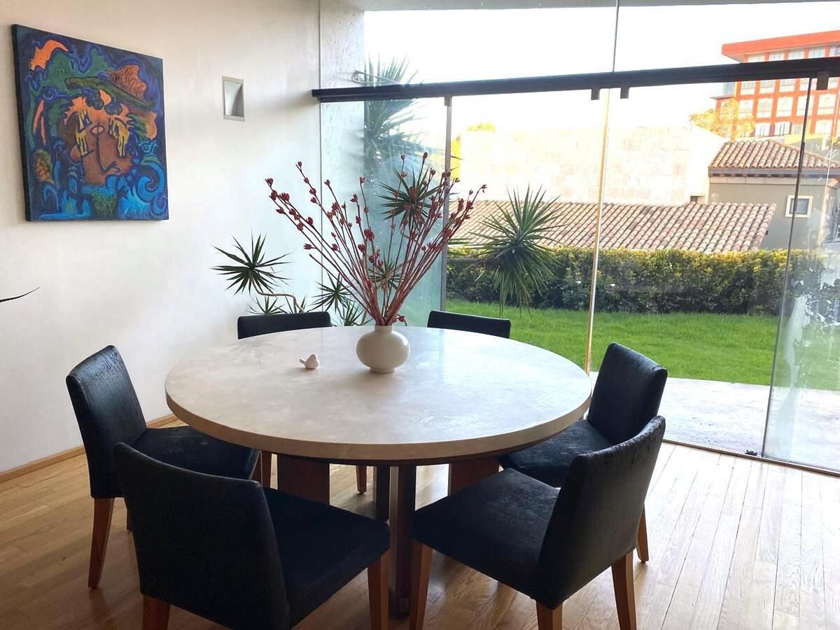 16 de 29: antecomedor con  jardín