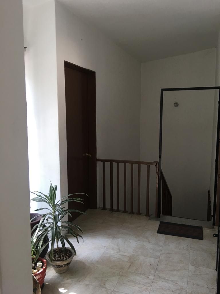 2 de 7: ESCALERA A SEGUNDO NIVEL 