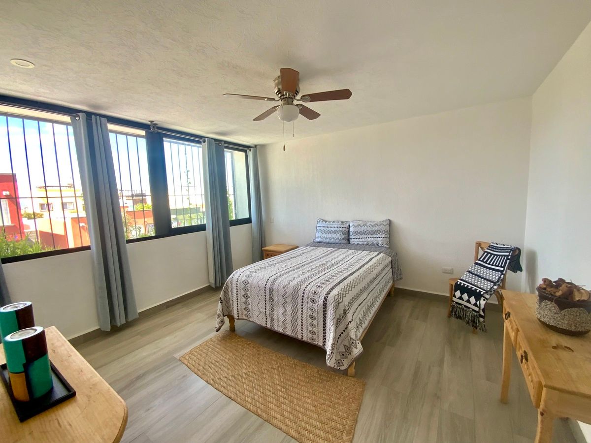 16 de 29: Recamara principal con excelente luz natural