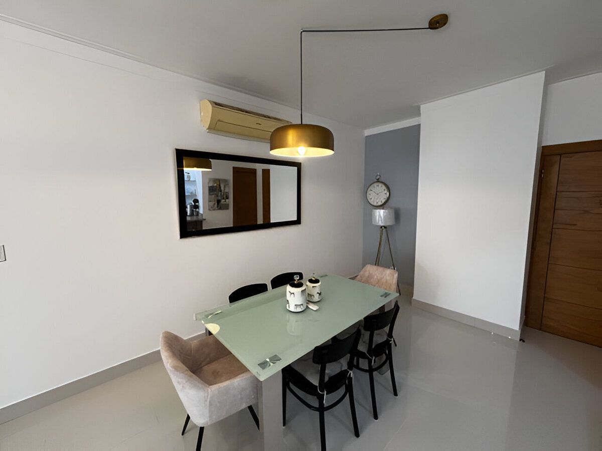 3 de 16: Comedor