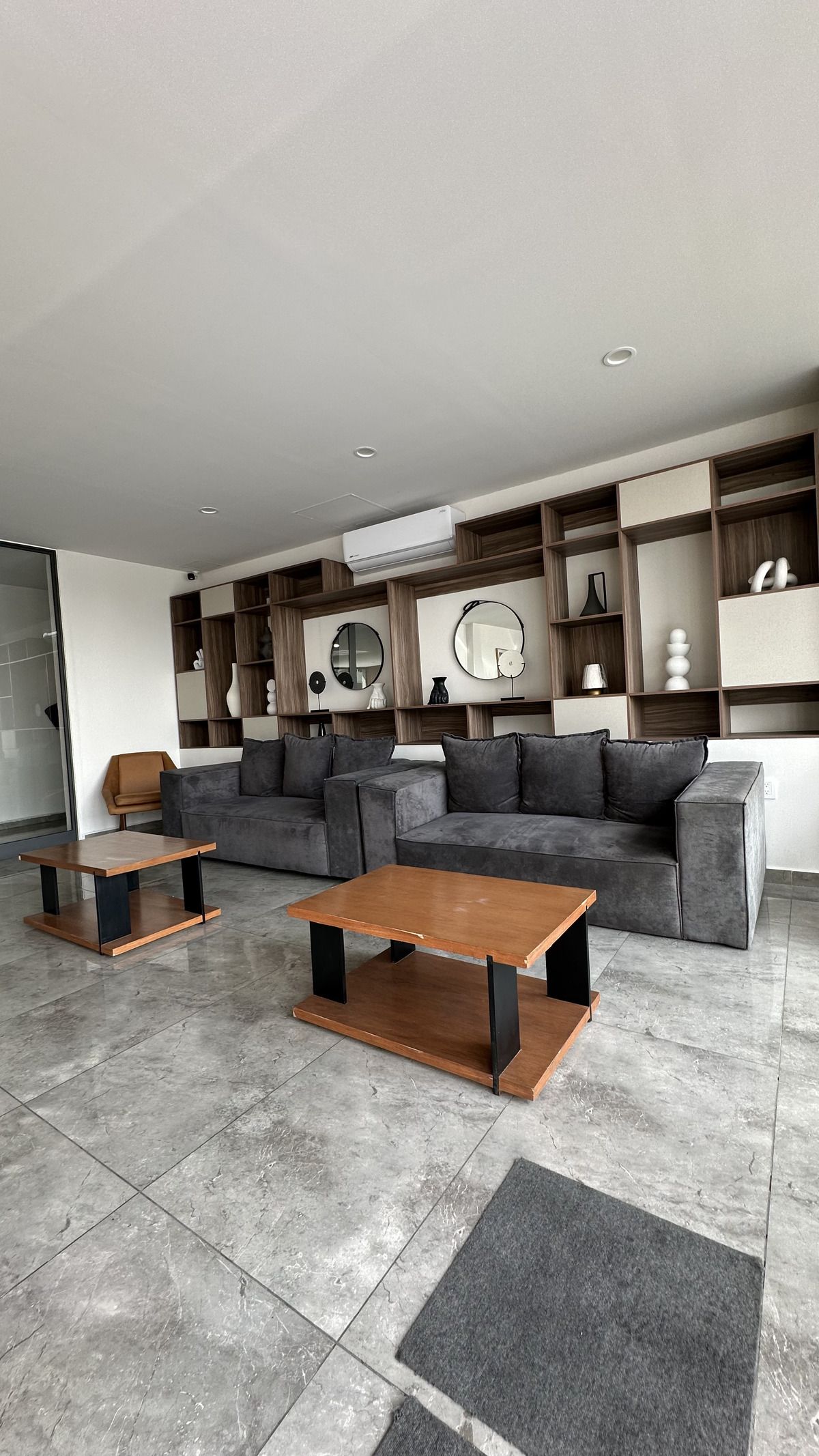 2 de 15: Lobby