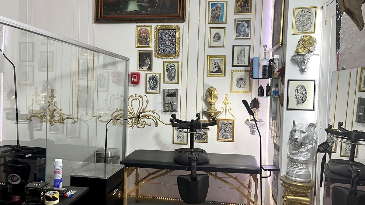 Foto 3 de CASA EN VENTA EN AV.  HIDALGO EN LA COL. AMERICANA CON PROYECTO HOSTAL BOUTIQUE