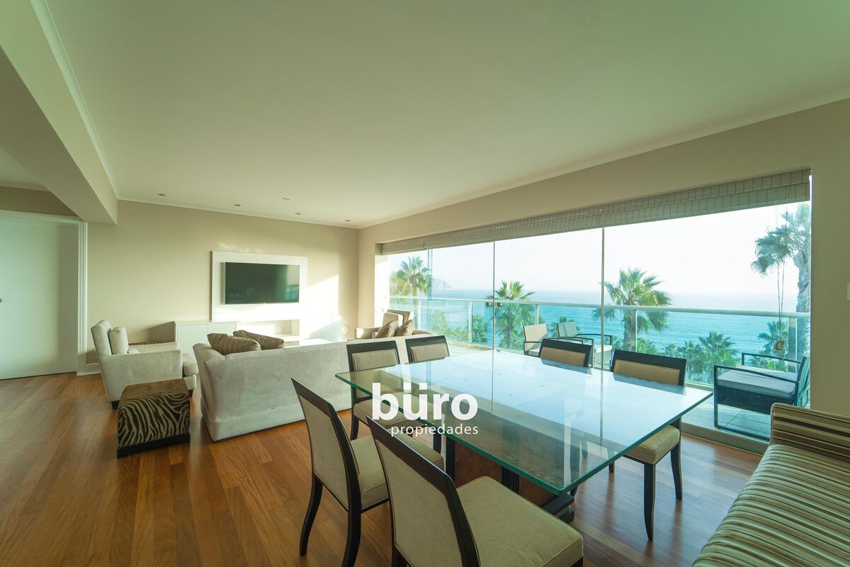 1 de 22: Sala y comedor con terraza