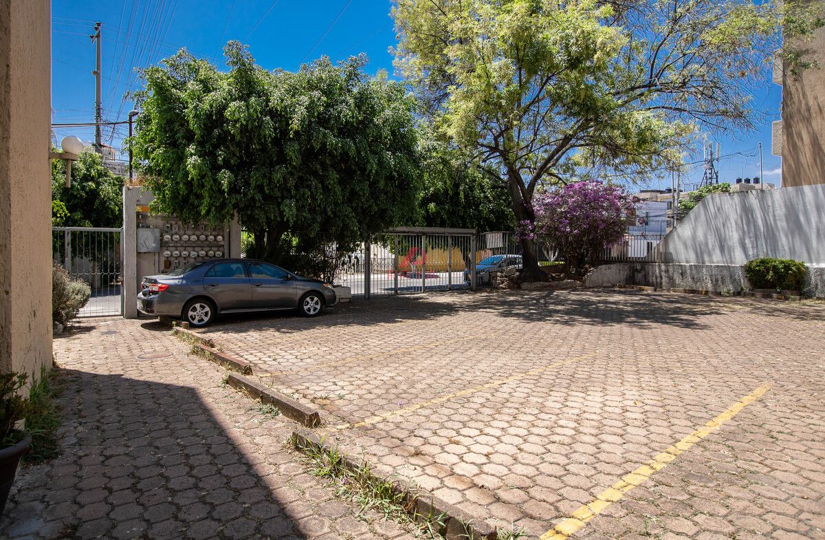 7 de 25