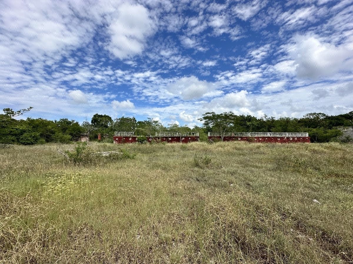 Terreno en Venta en Merida en Privada en Zona Country