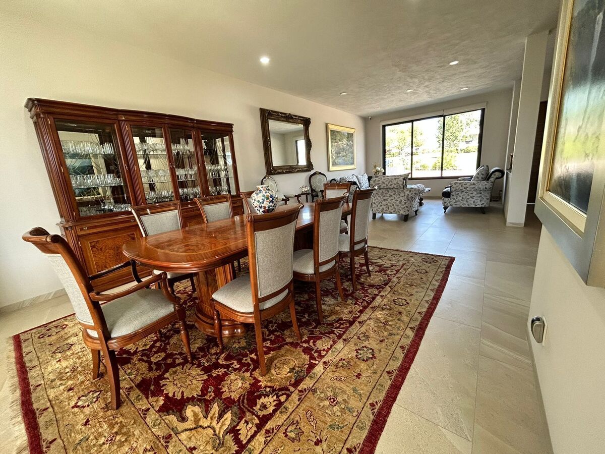 5 of 24: Sala/Comedor