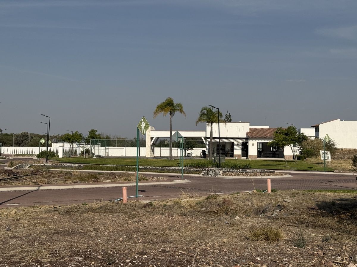 Commercial Lot in Ciudad Maderas Residencial Querétaro, El Marqués, photo 2 of 18
