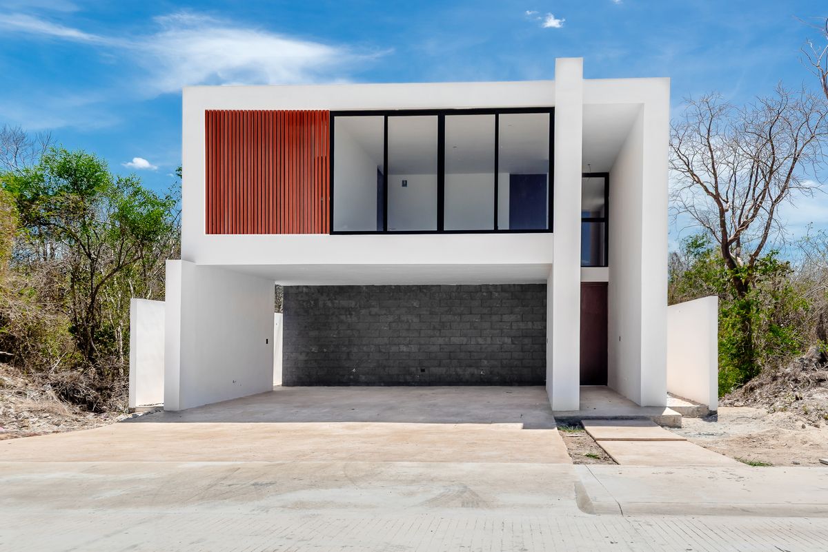 2 de 39: Fachada principal