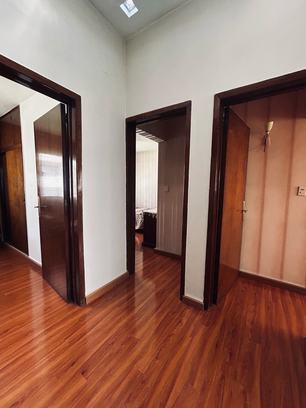 11 de 28: Acceso a recámaras casa principal