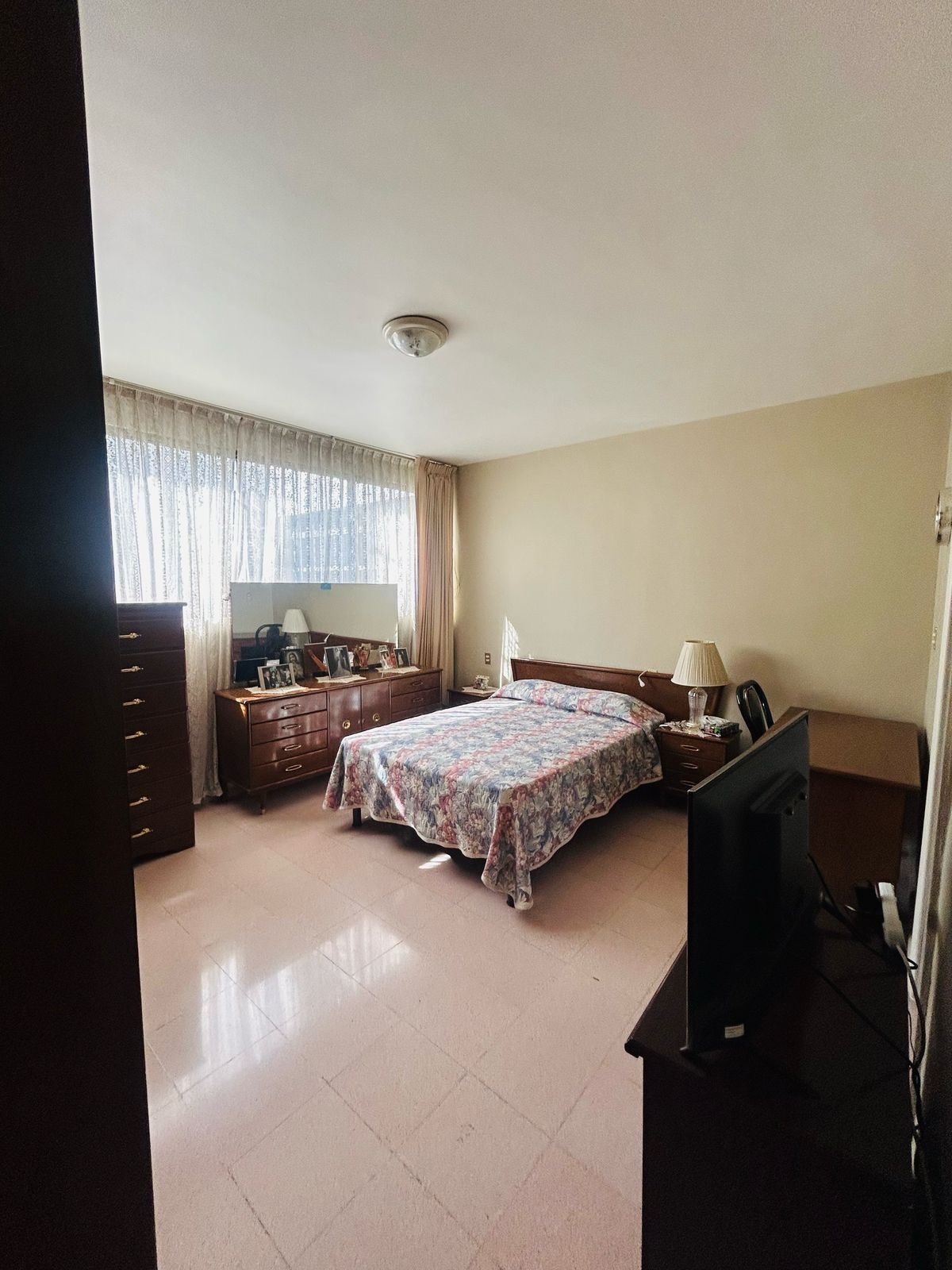 25 de 28: Recámara de departamento