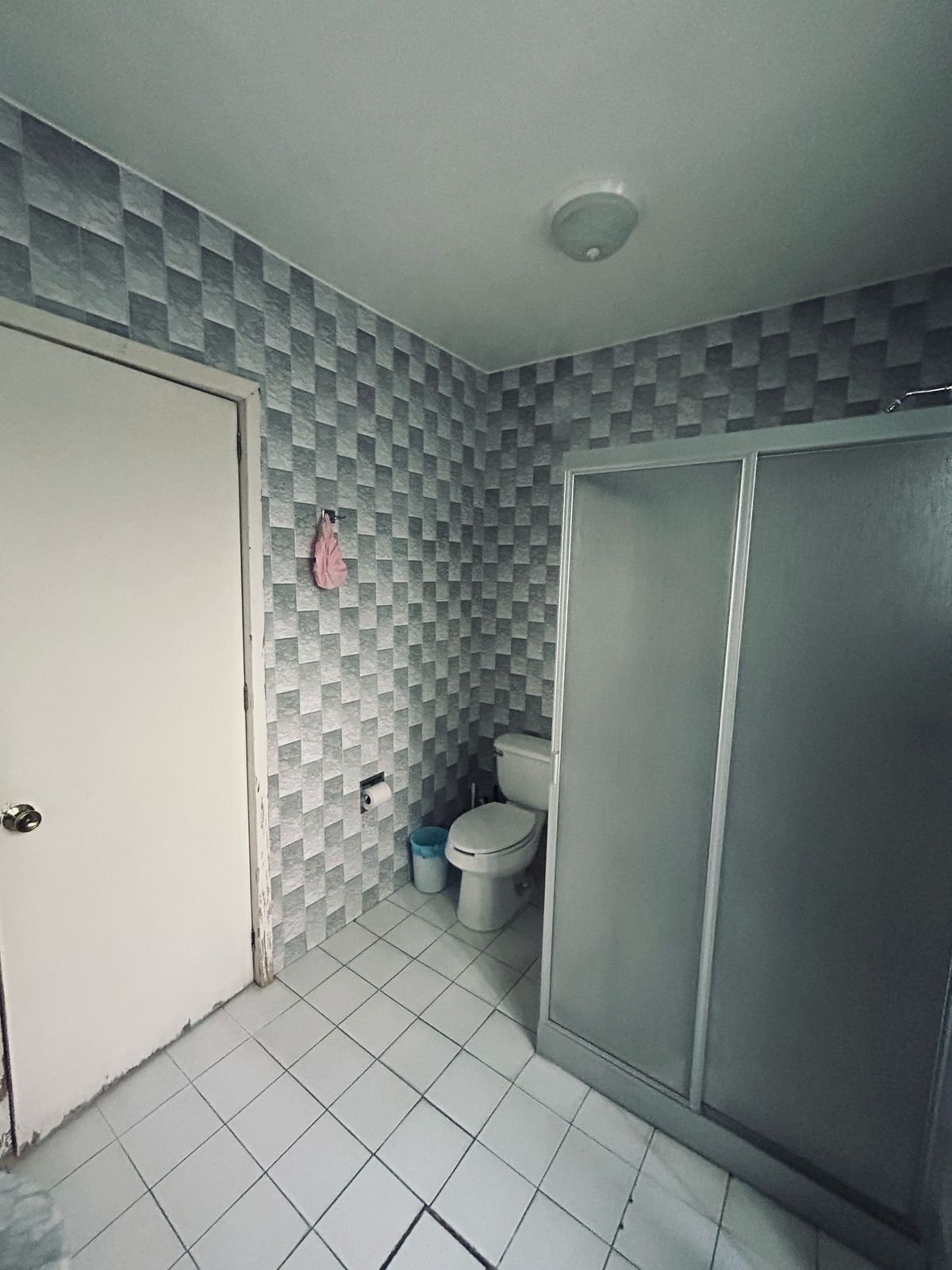 26 de 28: Baño completo departamento