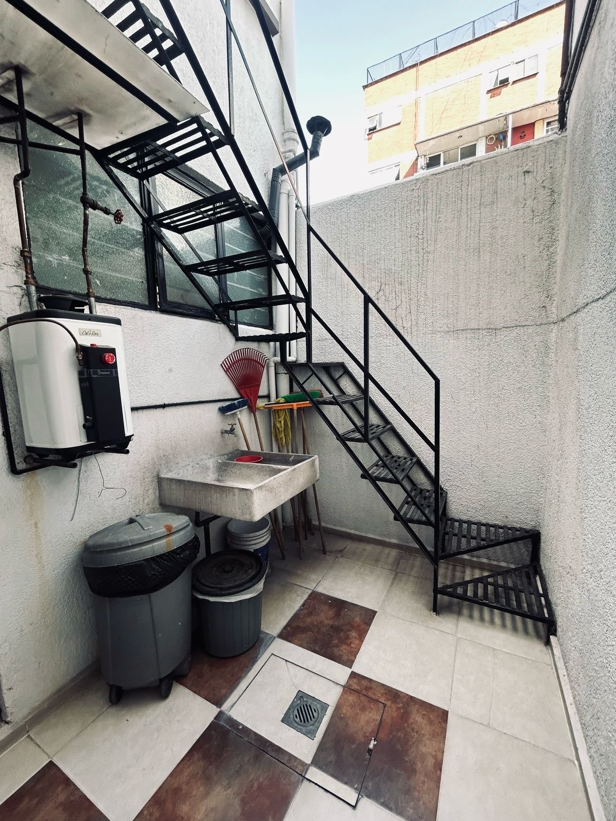 27 de 28: Zotehuela y área de lavado