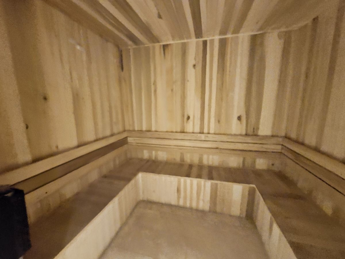 29 de 33: SAUNA AL INTERIOR