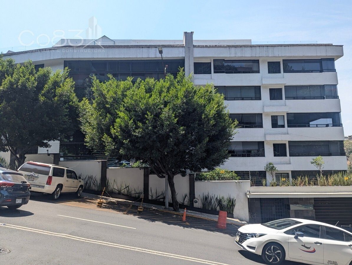 3 of 39: Fachada edificio