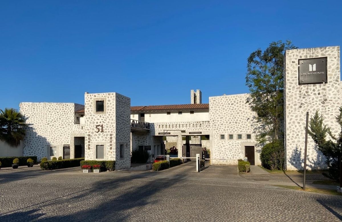 28 de 28: acceso principal Misiones