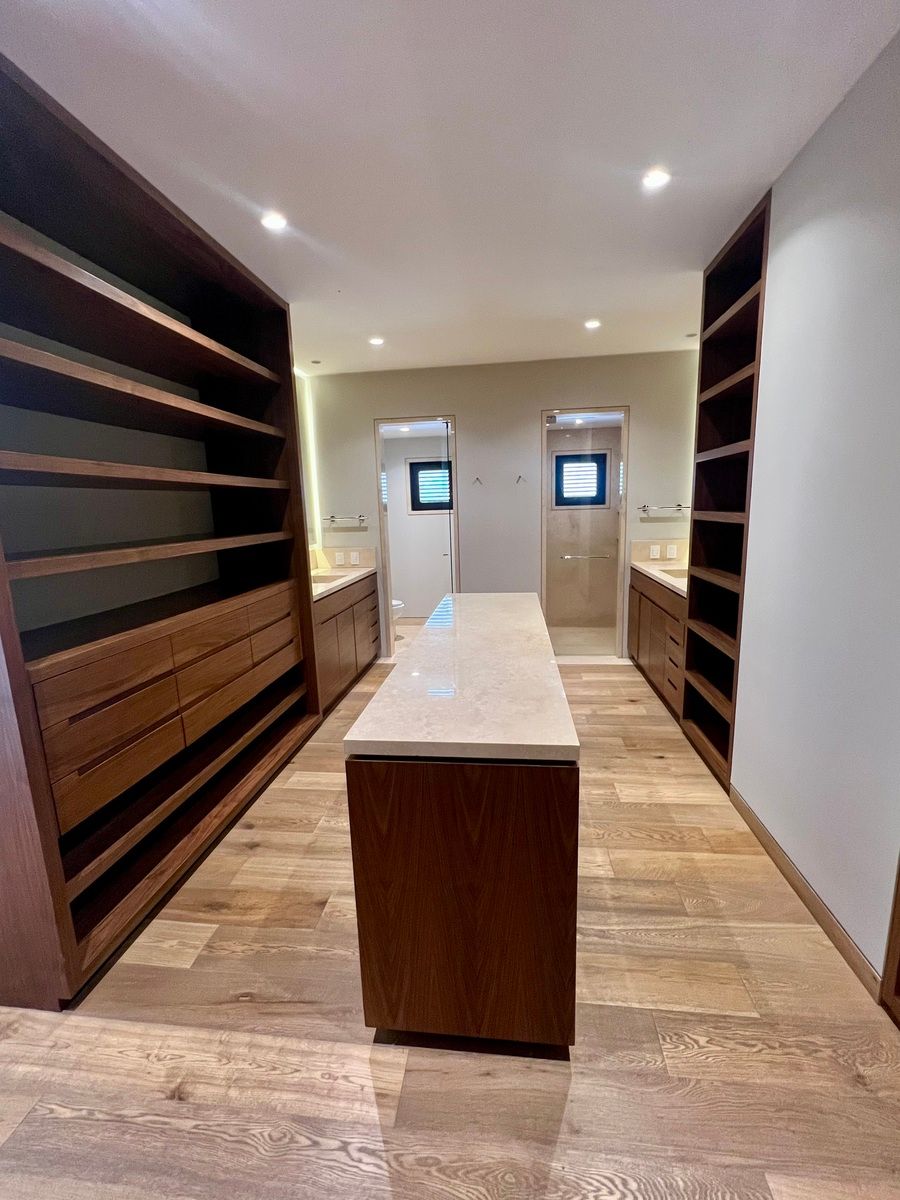 13 de 28: vestidor principal