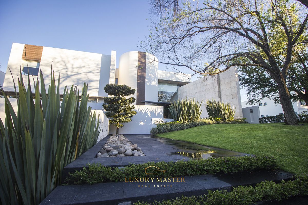 1 de 45: Las Lomas Club de Golf fachada casa en venta
