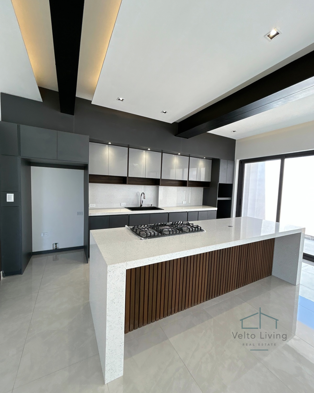 2 of 8: Cocina