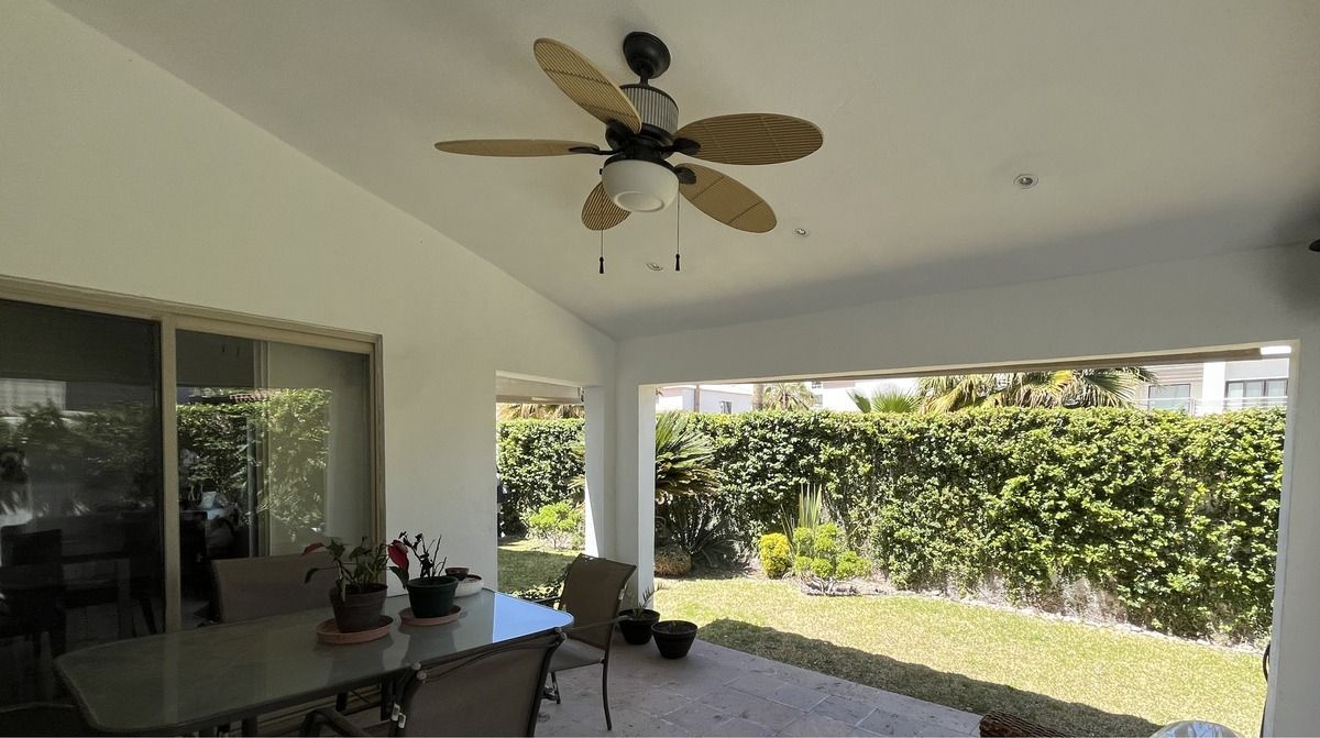 10 de 10: Terraza y jardín