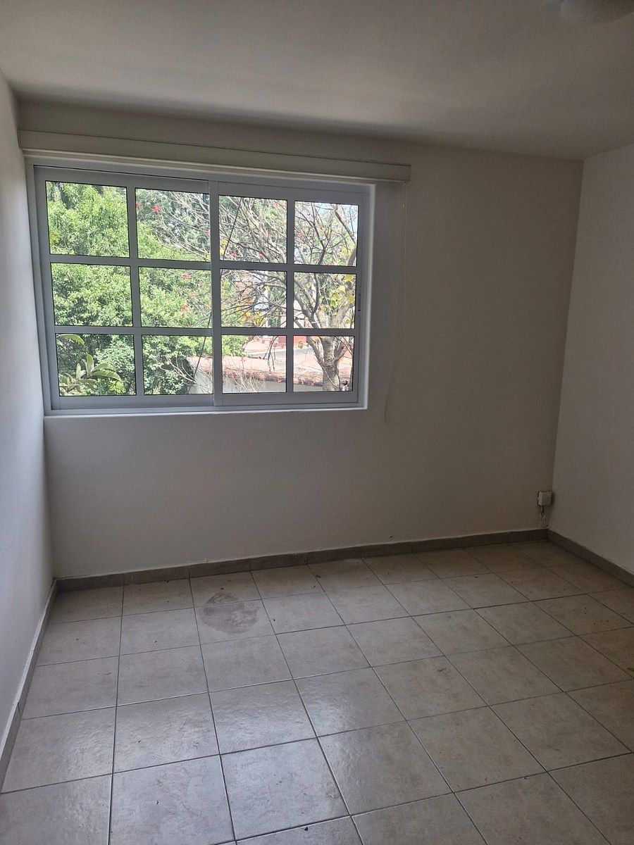 13 of 21: 3 recámaras con clóset