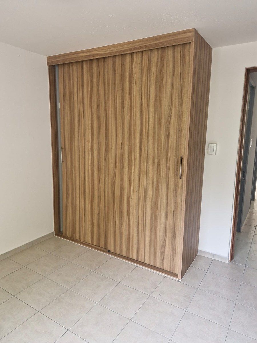 16 de 21: Closet nuevo en cada recámara