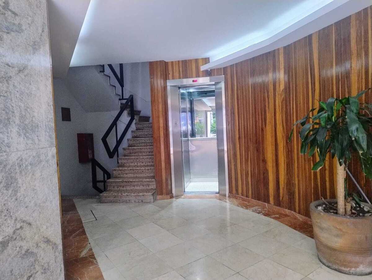 3 de 25: Lobby edificio