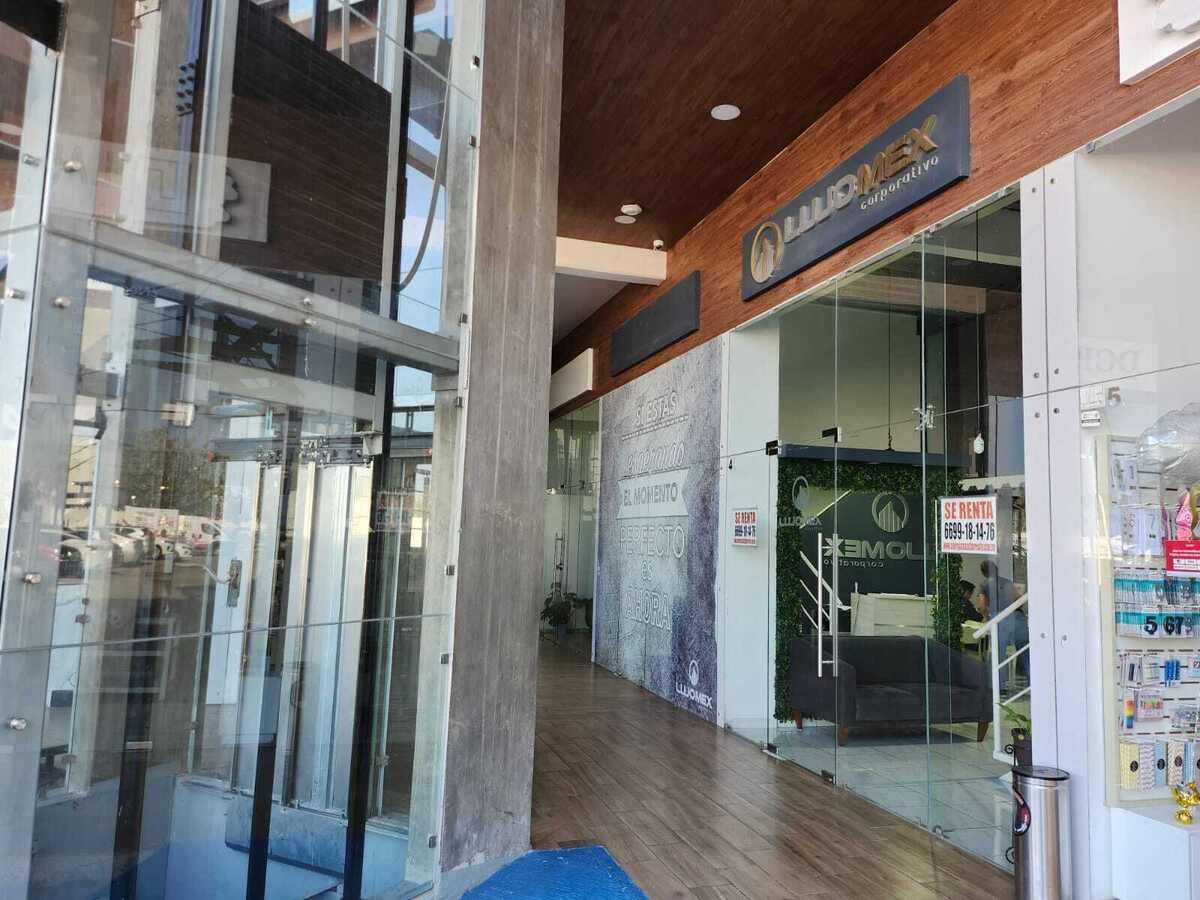 2 de 10: Fachada Exterior