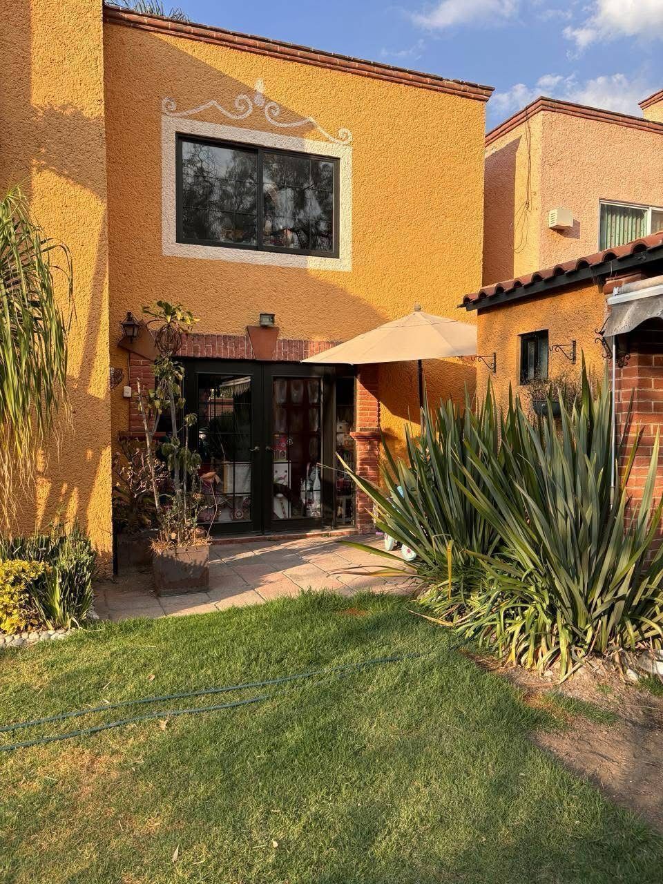 2 de 6: CASA EN VENTA EN RESIDENCIAL