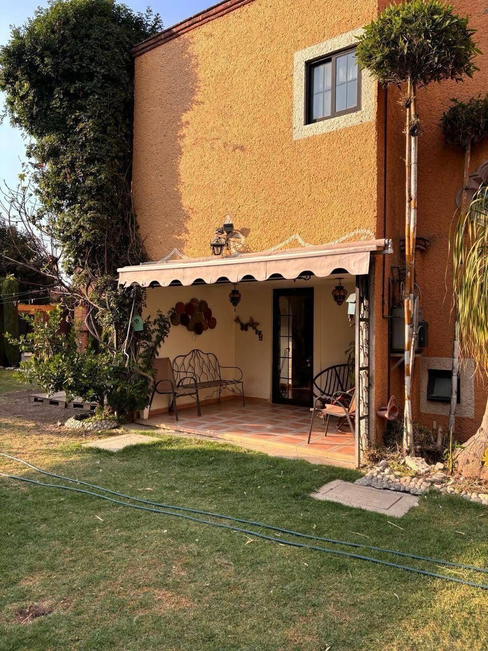 5 de 6: CASA EN VENTA CON AMPLIO JARDIN