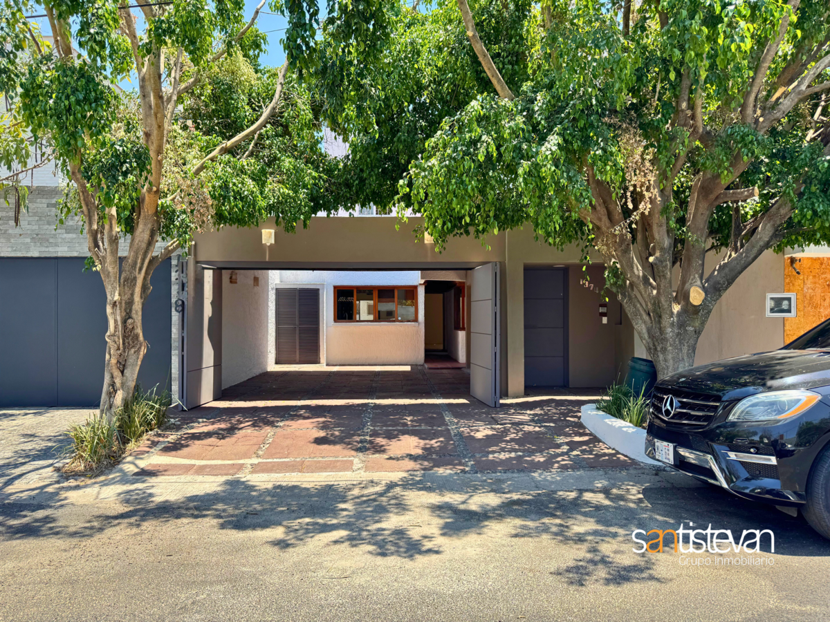 2 of 18: Vive a 5 mnts de Andares, Casa en venta Villa Universitaria