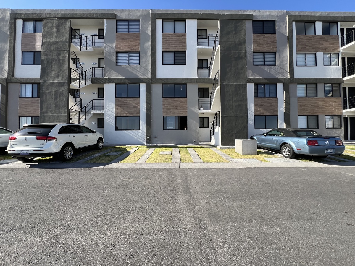 3 de 24: Fachada edificio