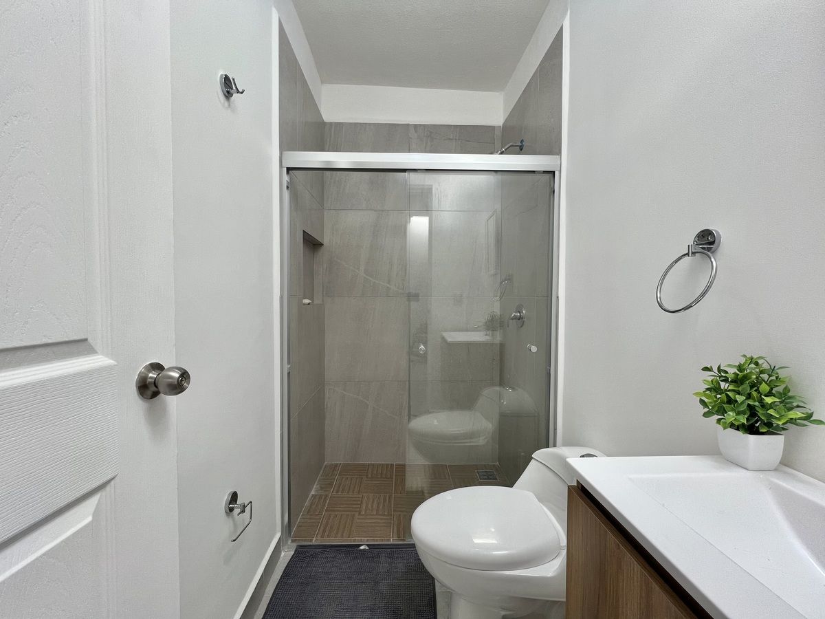 16 de 24: Baño secundario