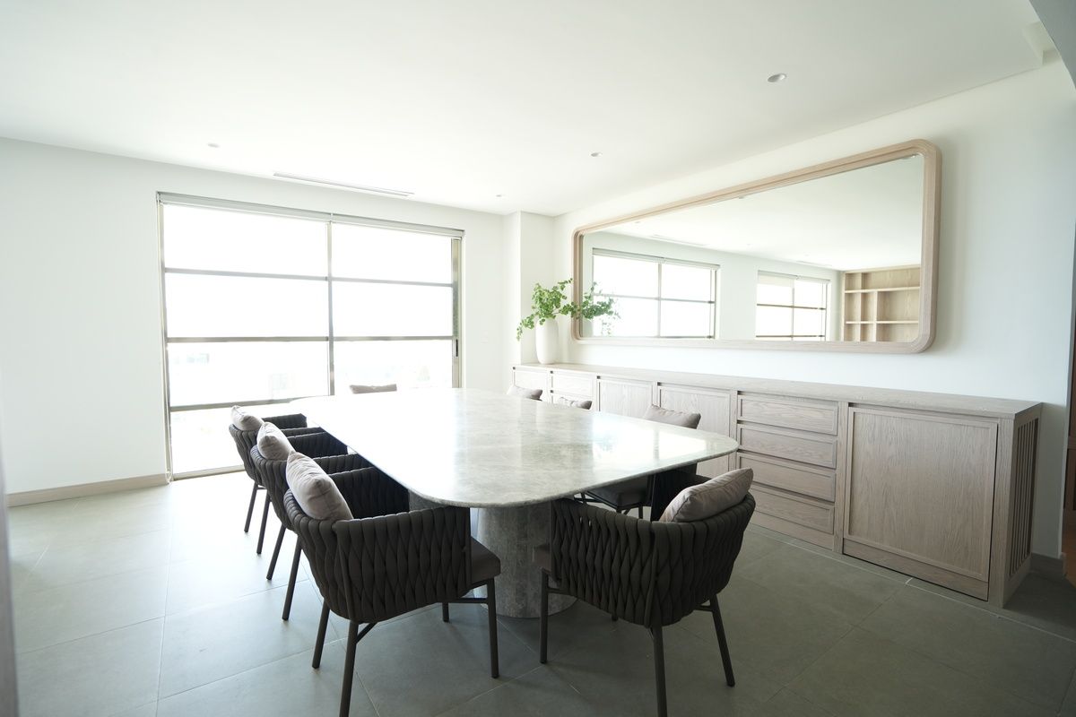 4 of 17: comedor