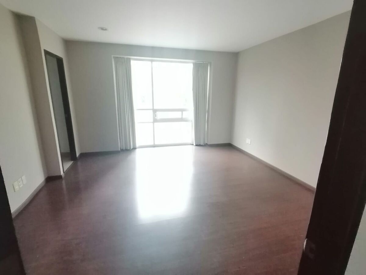 9 of 25: Cada una con vestudor y baño