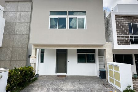 EB-SV8210
