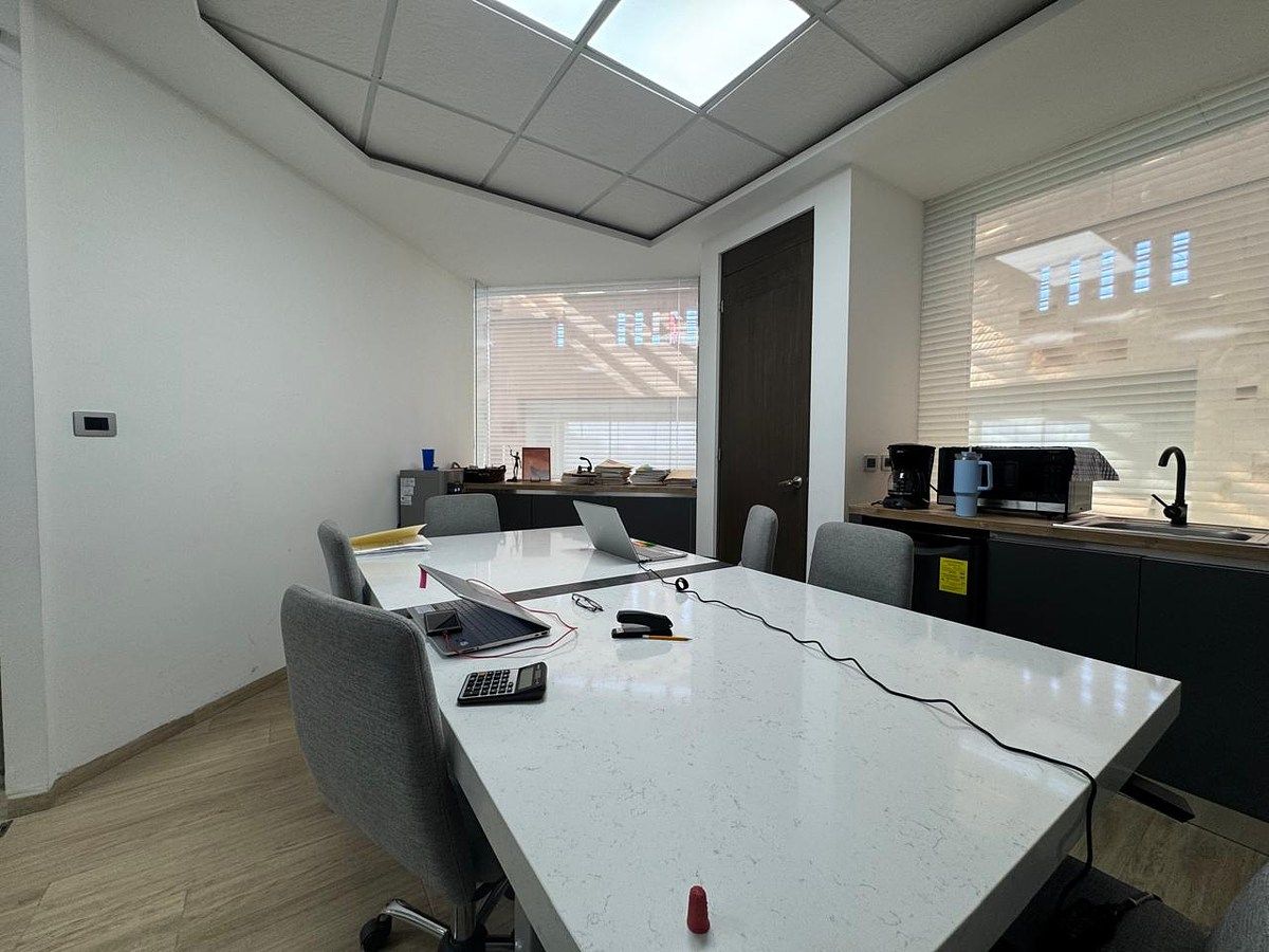 Sala Comercial em Hacienda de Valle Escondido, Atizapán de Zaragoza, foto 16 de 19
