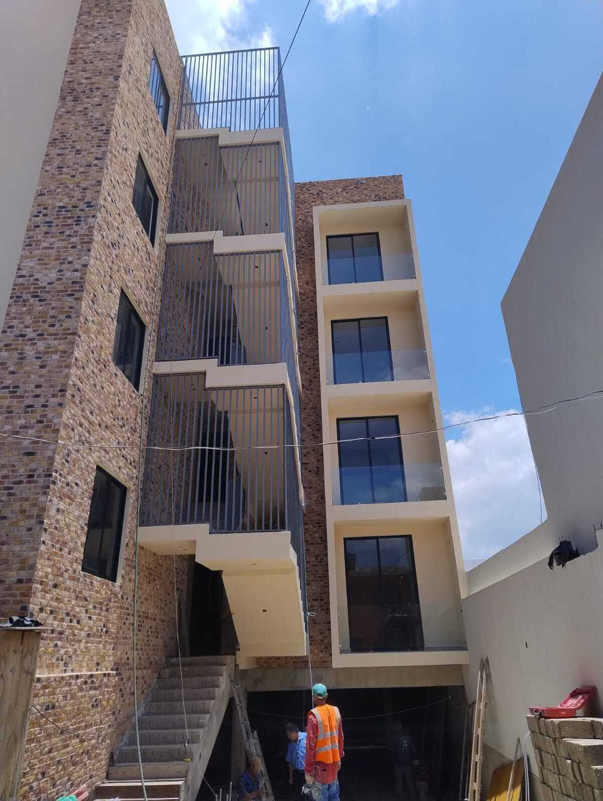 2 de 9: Fachada