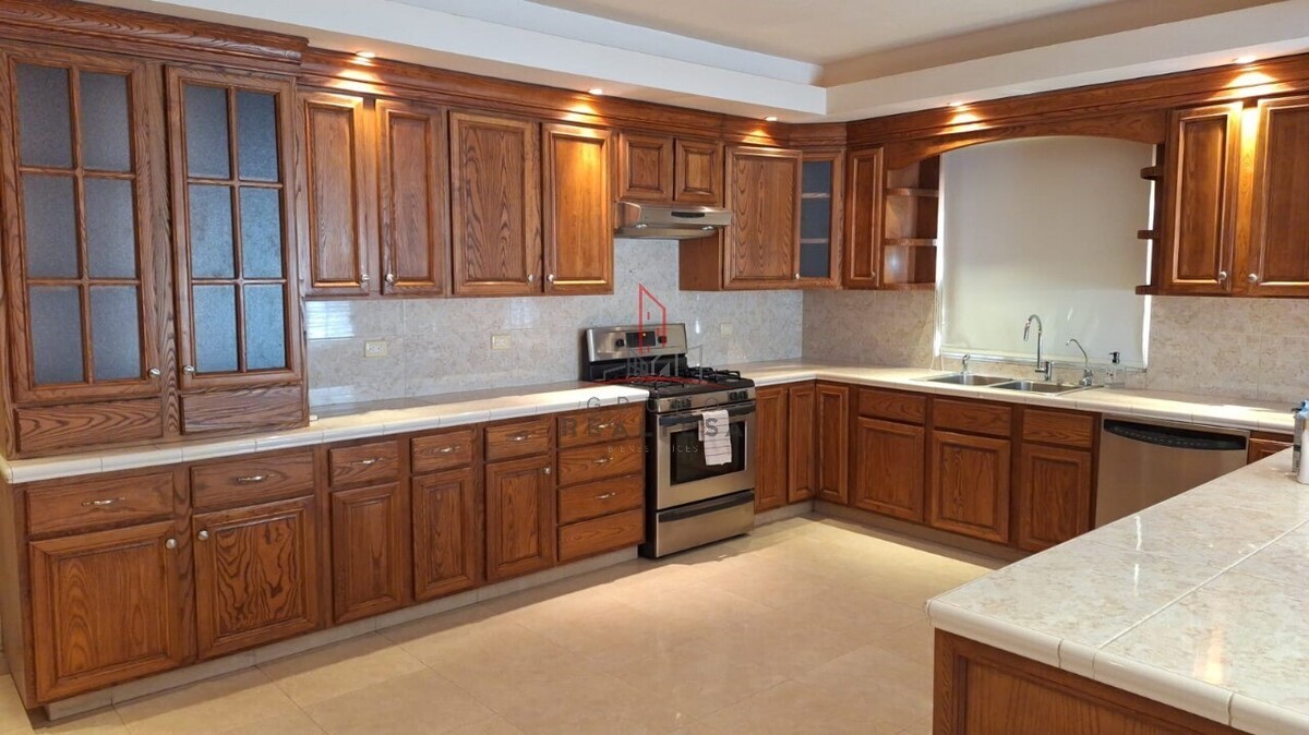 5 of 15: COCINA